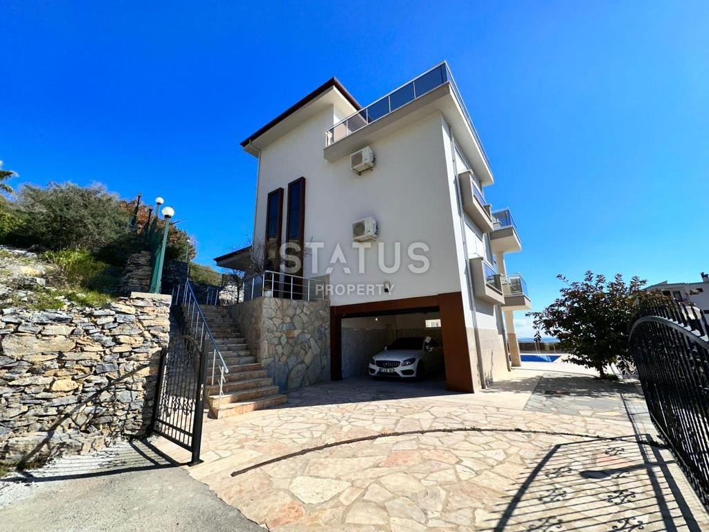 Three-storey villa with a private pool and breathtaking views, 450m2 фото 27