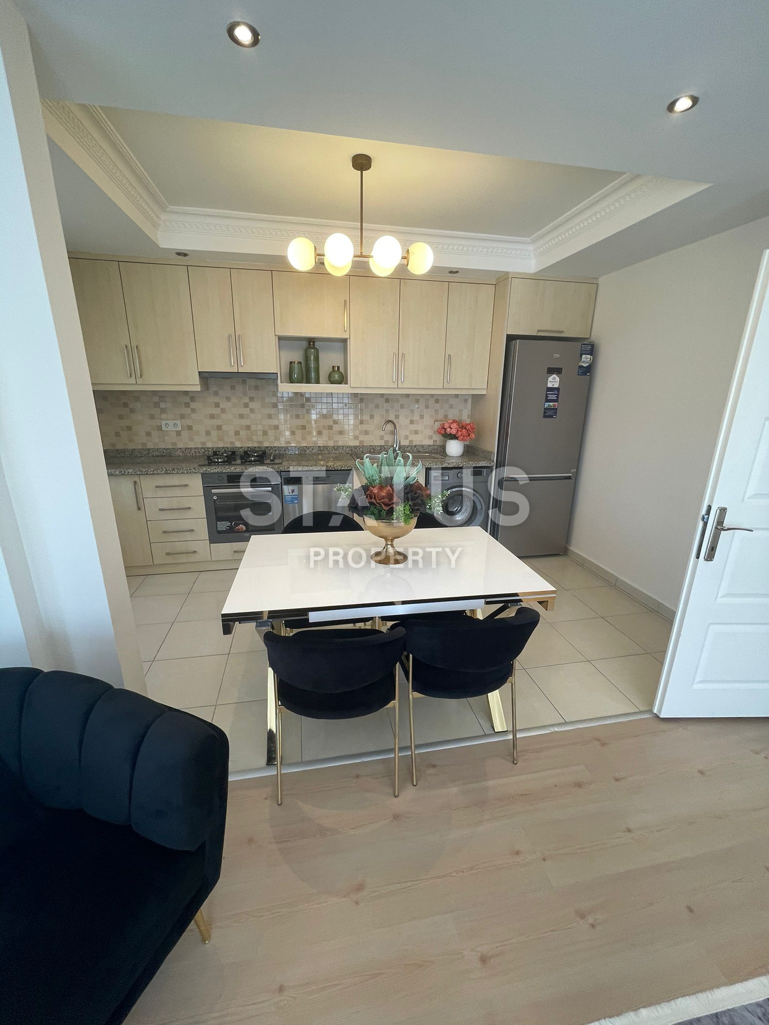 Полностью обновлённая квартира 2+1 с новой люкс мебелью и техникой в Махмутларе,120м2 фото 3