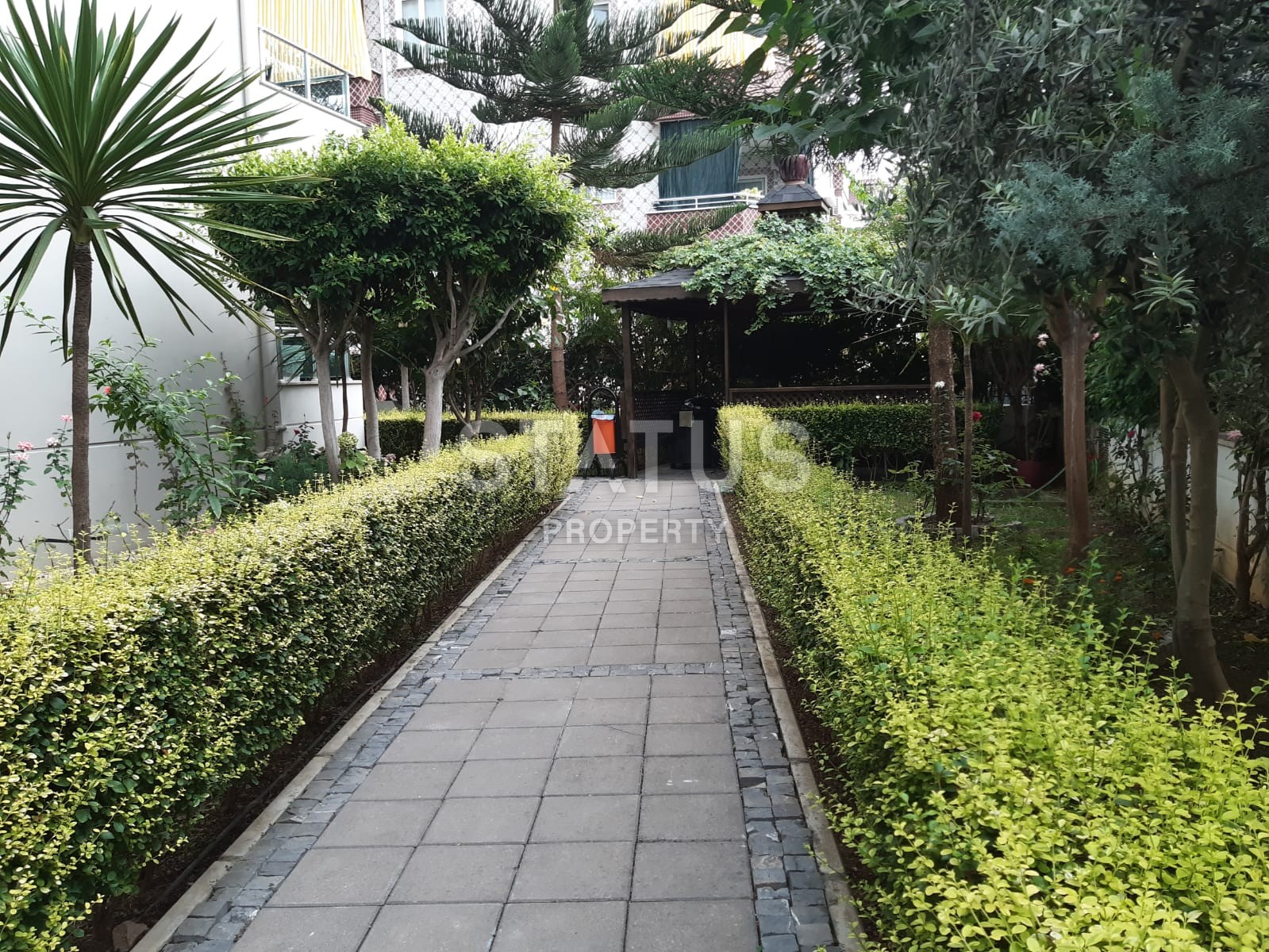 Меблированная двухкомнатная квартира в комплексе с инфраструктурой, 65 м2 фото 14