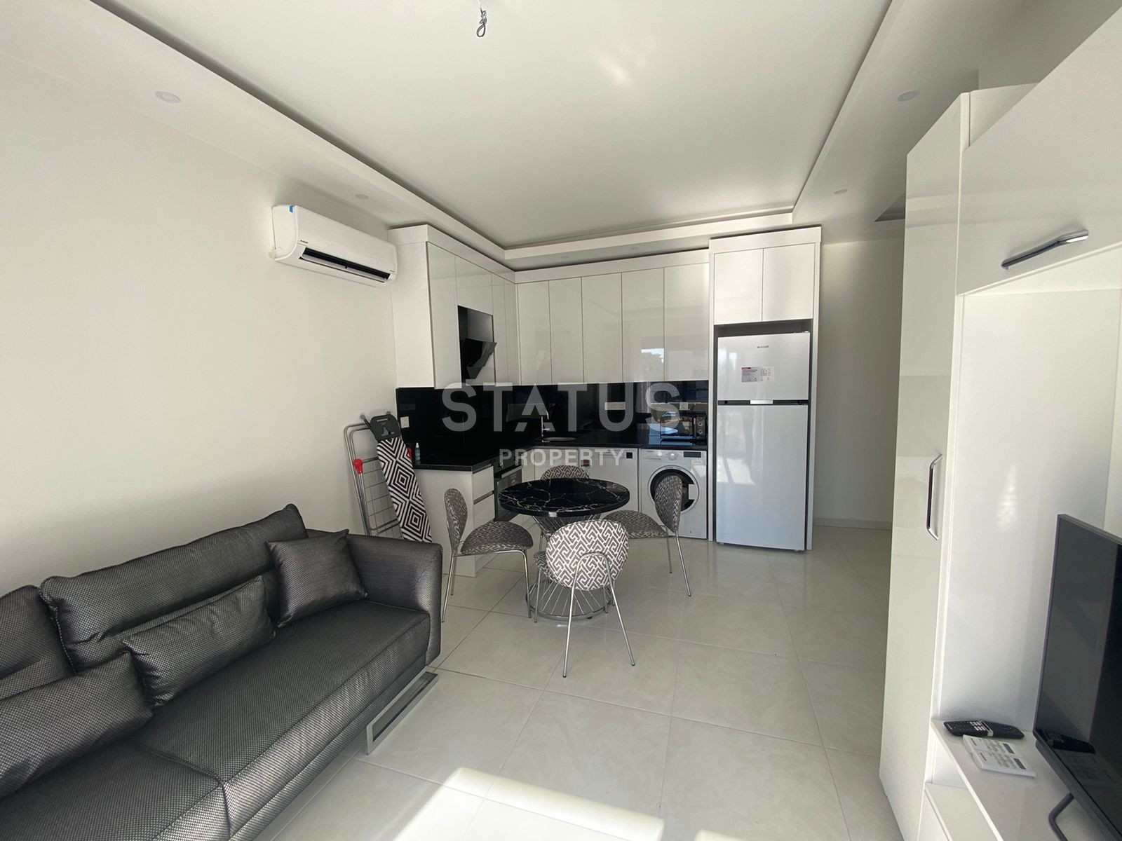 Светлая квартира 1+1 в шикарном новом комплексе в Махмутларе. фото 4