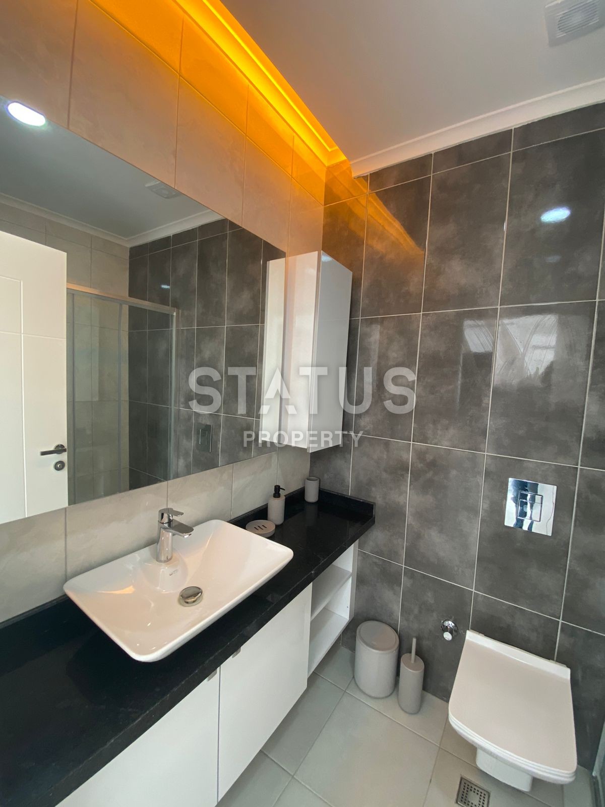 Светлая квартира 1+1 в шикарном новом комплексе в Махмутларе. фото 5