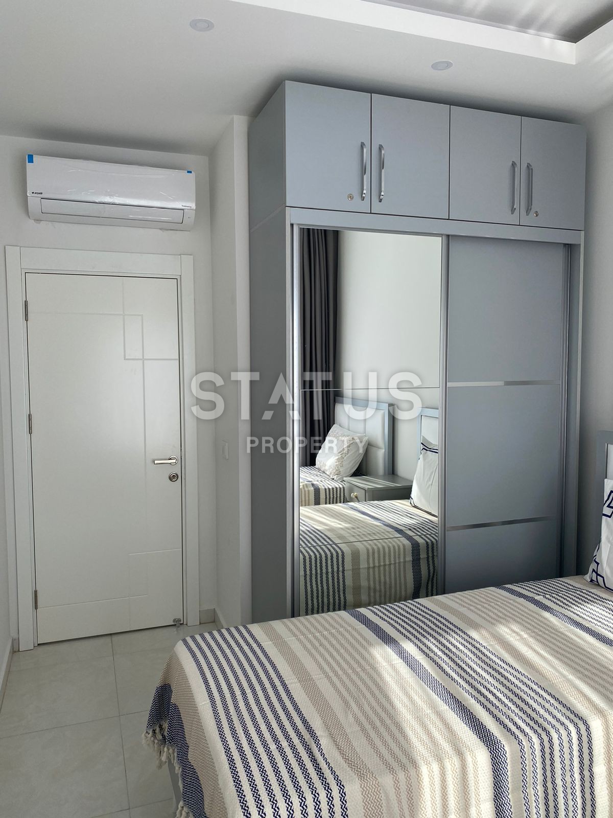 Светлая квартира 1+1 в шикарном новом комплексе в Махмутларе. фото 8