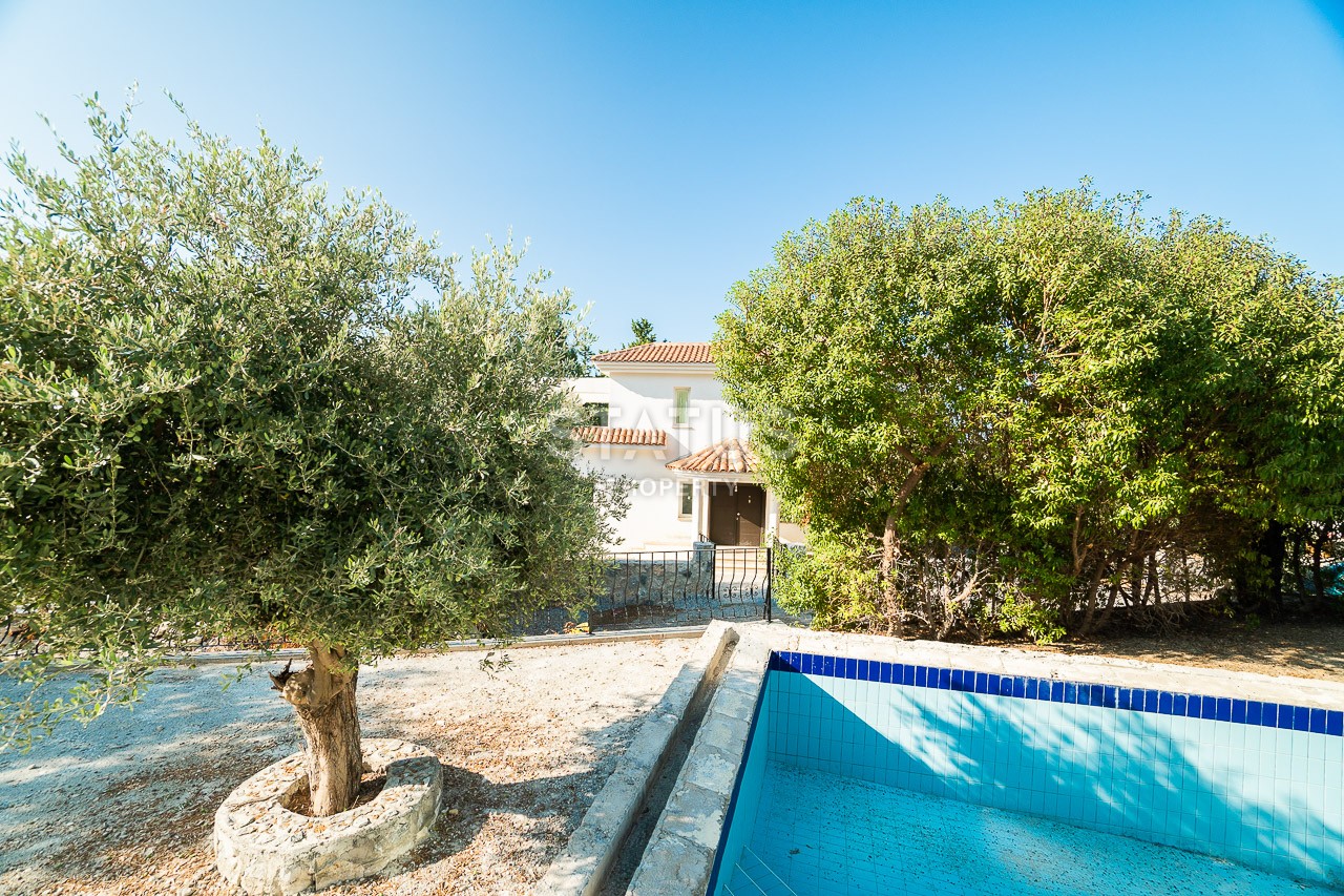 5-room villa 250 m? 10 minutes from the sea. фото 5