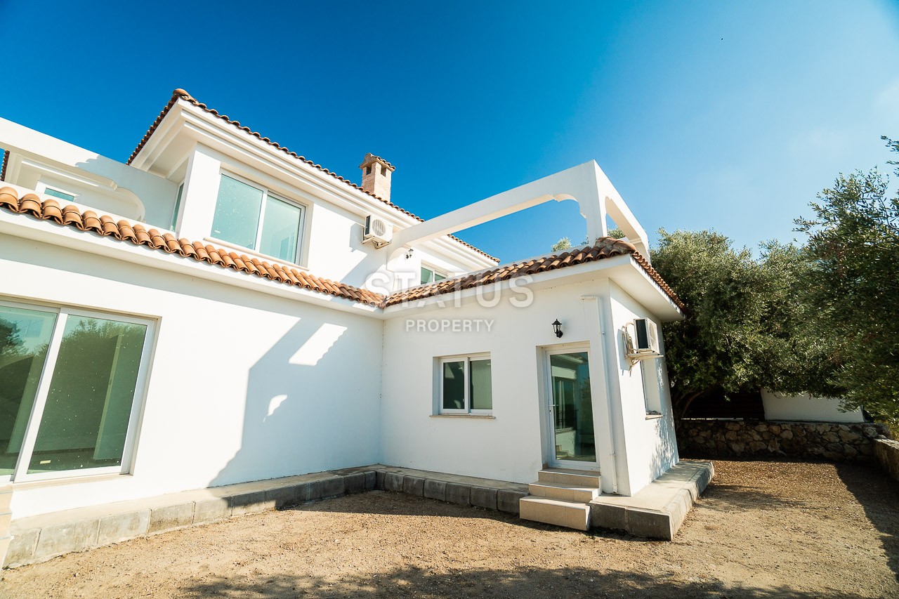 5-room villa 250 m? 10 minutes from the sea. фото 8