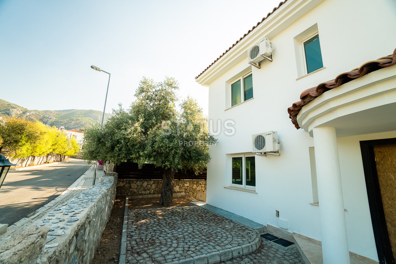5-room villa 250 m? 10 minutes from the sea. фото 13