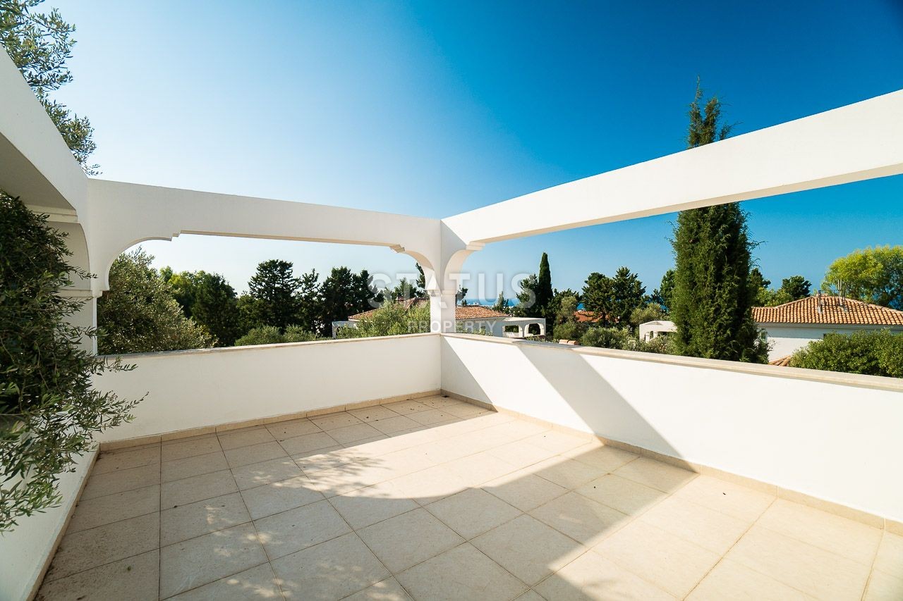 5-room villa 250 m? 10 minutes from the sea. фото 28