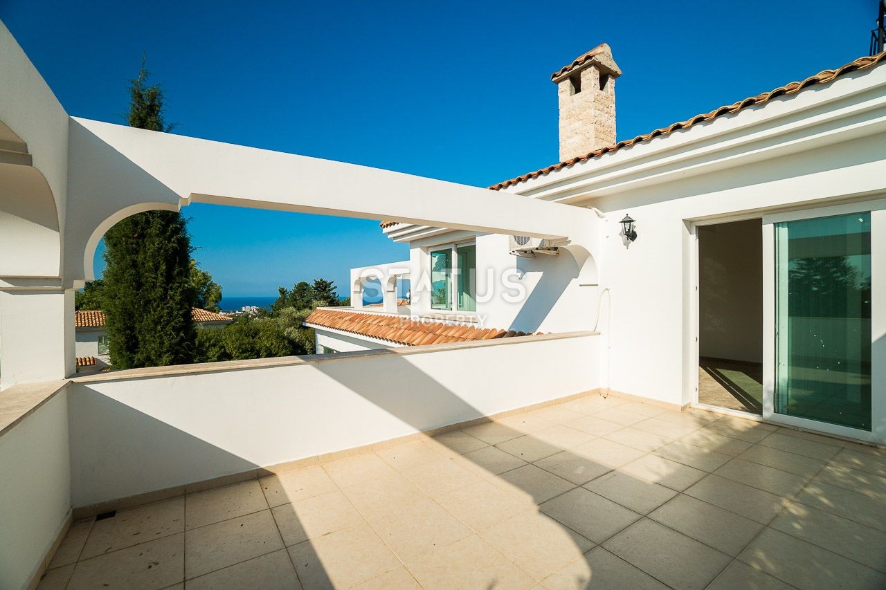 5-room villa 250 m? 10 minutes from the sea. фото 29
