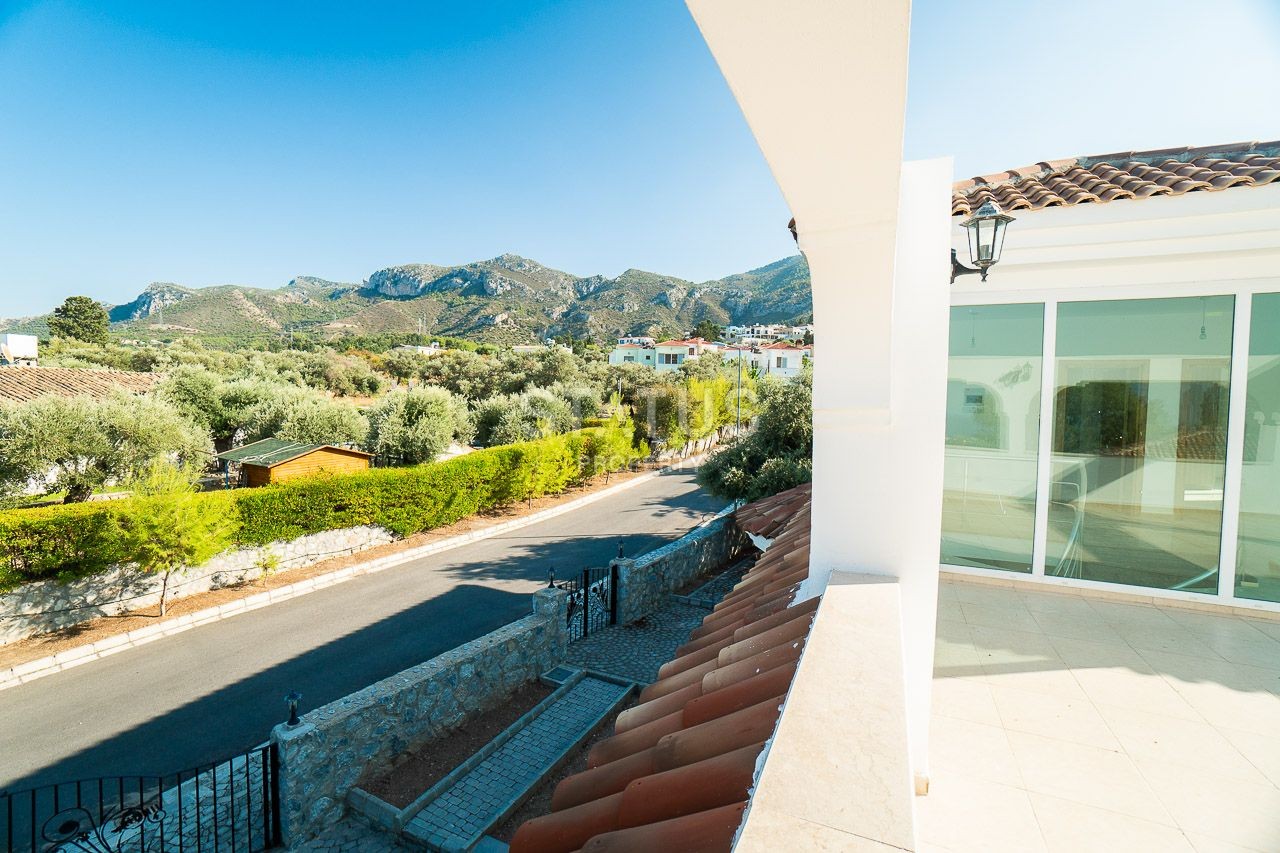 5-room villa 250 m? 10 minutes from the sea. фото 39