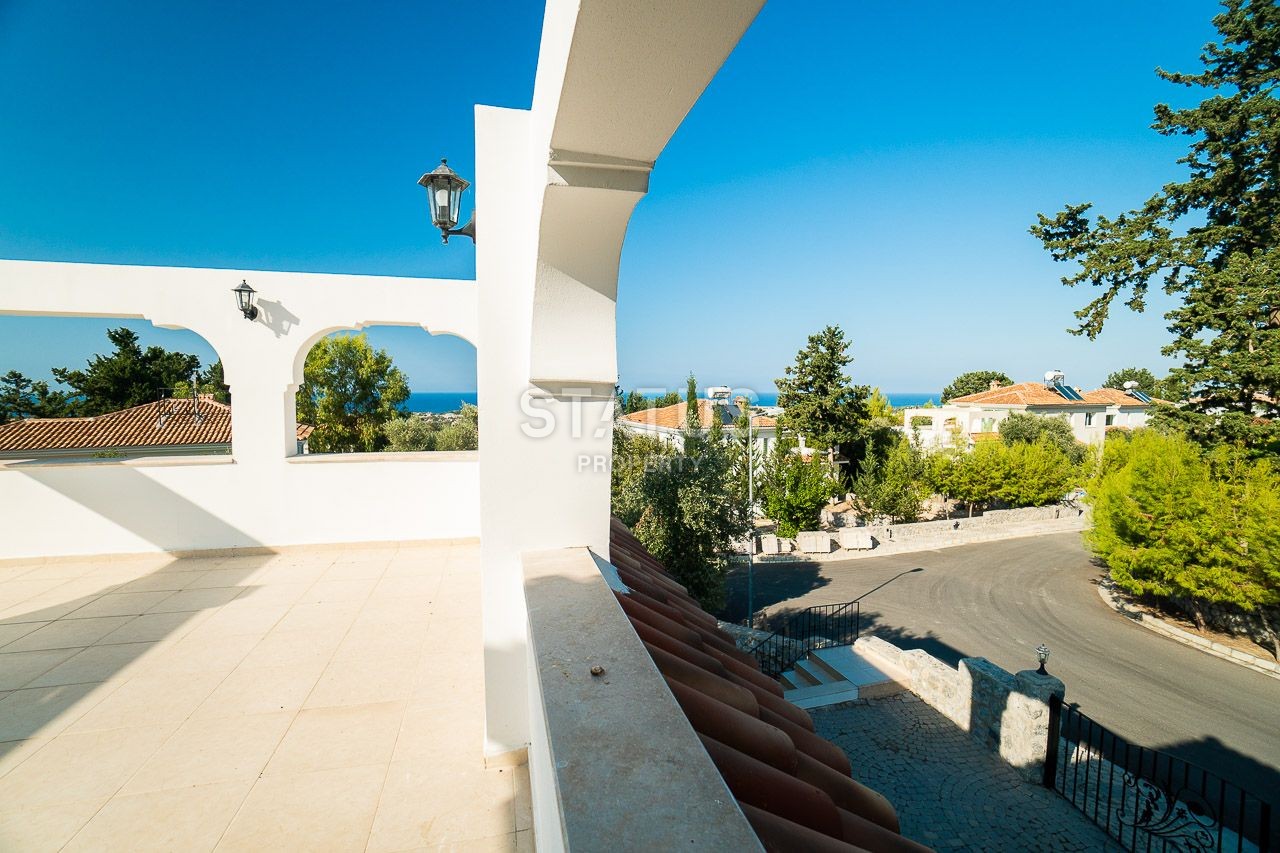 5-room villa 250 m? 10 minutes from the sea. фото 43