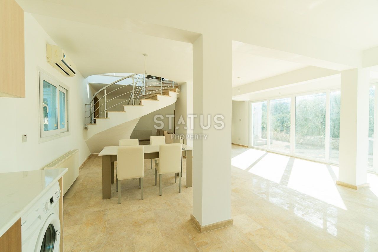 5-room villa 250 m? 10 minutes from the sea. фото 50