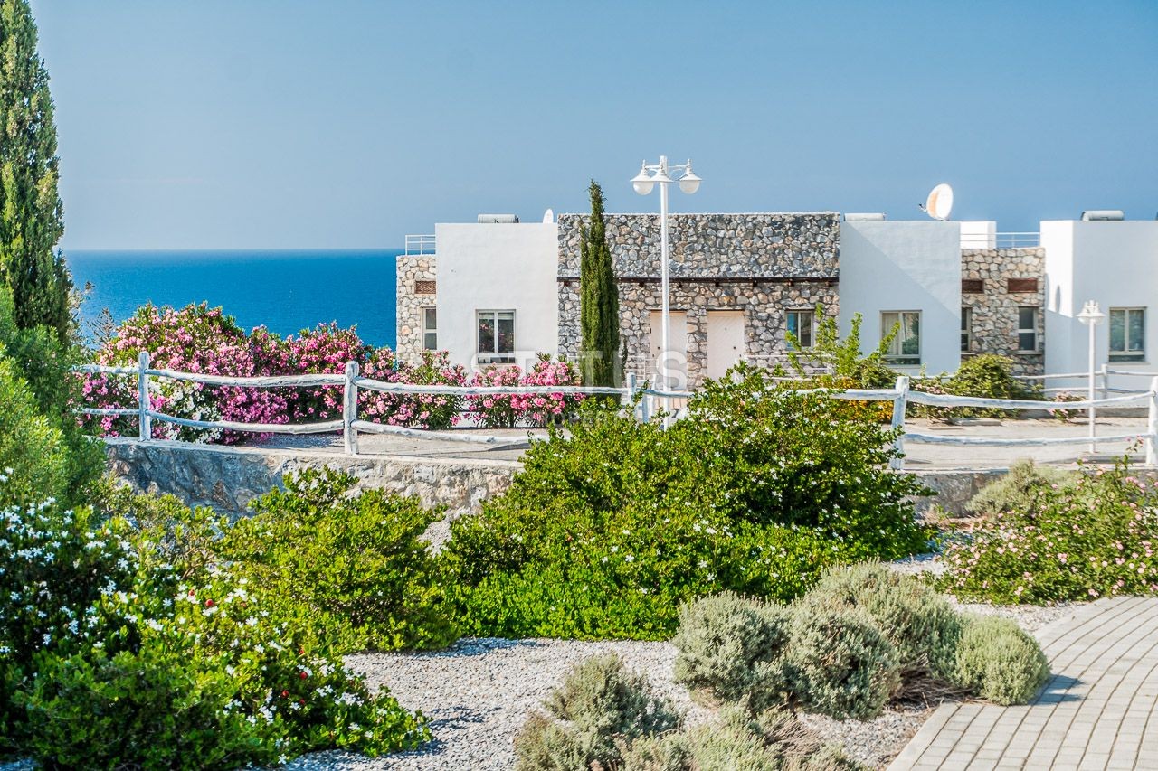 2-комнатные  апартаменты с полной меблировкой в 100 метрах от пляжа, 57 м2 фото 47