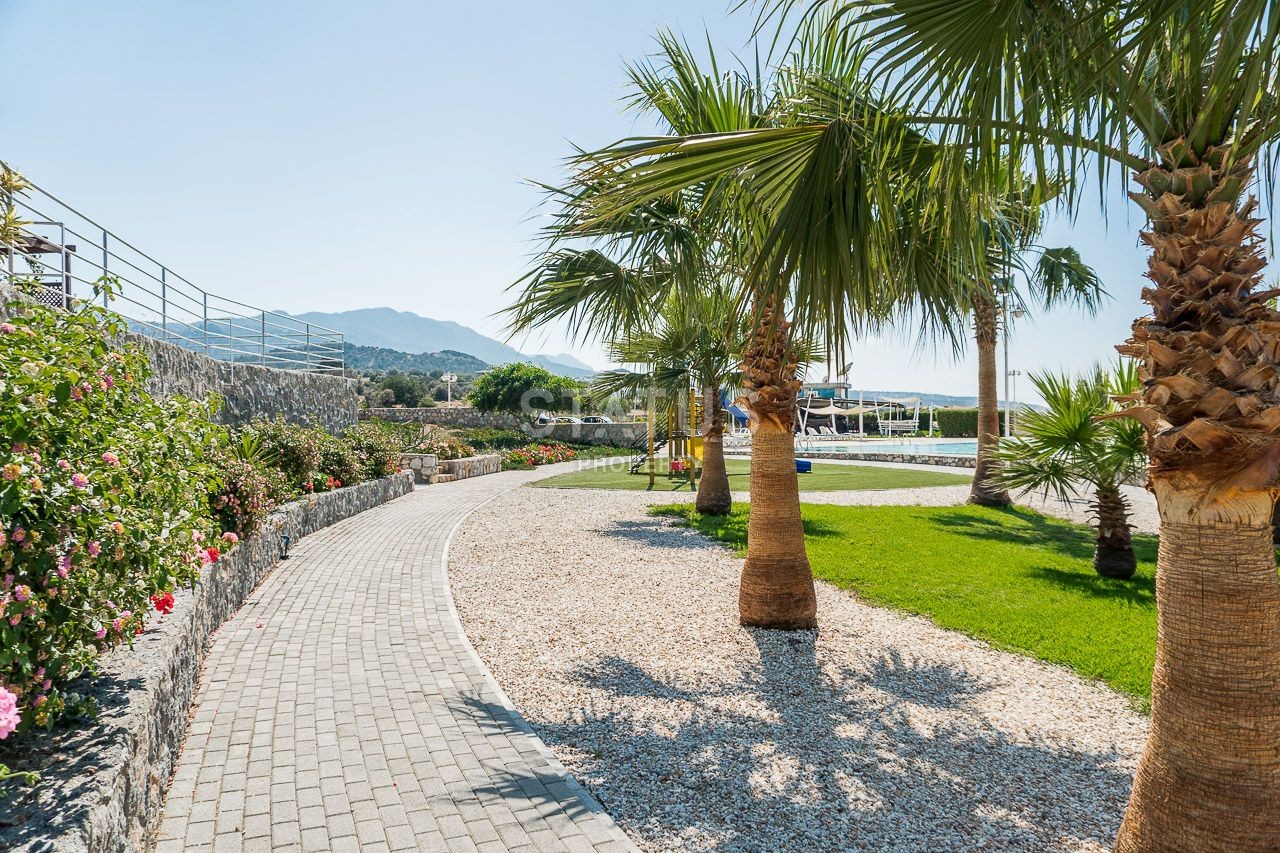 2-комнатные  апартаменты с полной меблировкой в 100 метрах от пляжа, 57 м2 фото 62