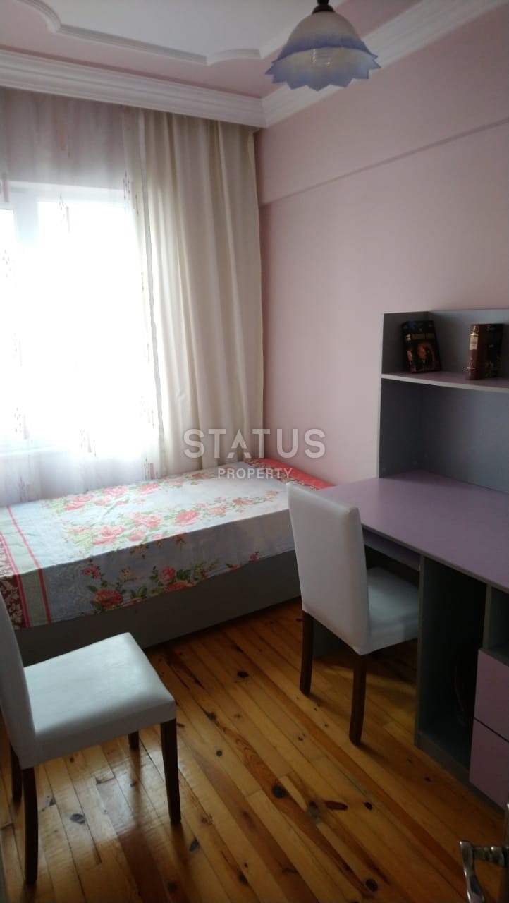 Недорогая трехкомнатная квартира с мебелью в Махмутларе, 110 м2 фото 14