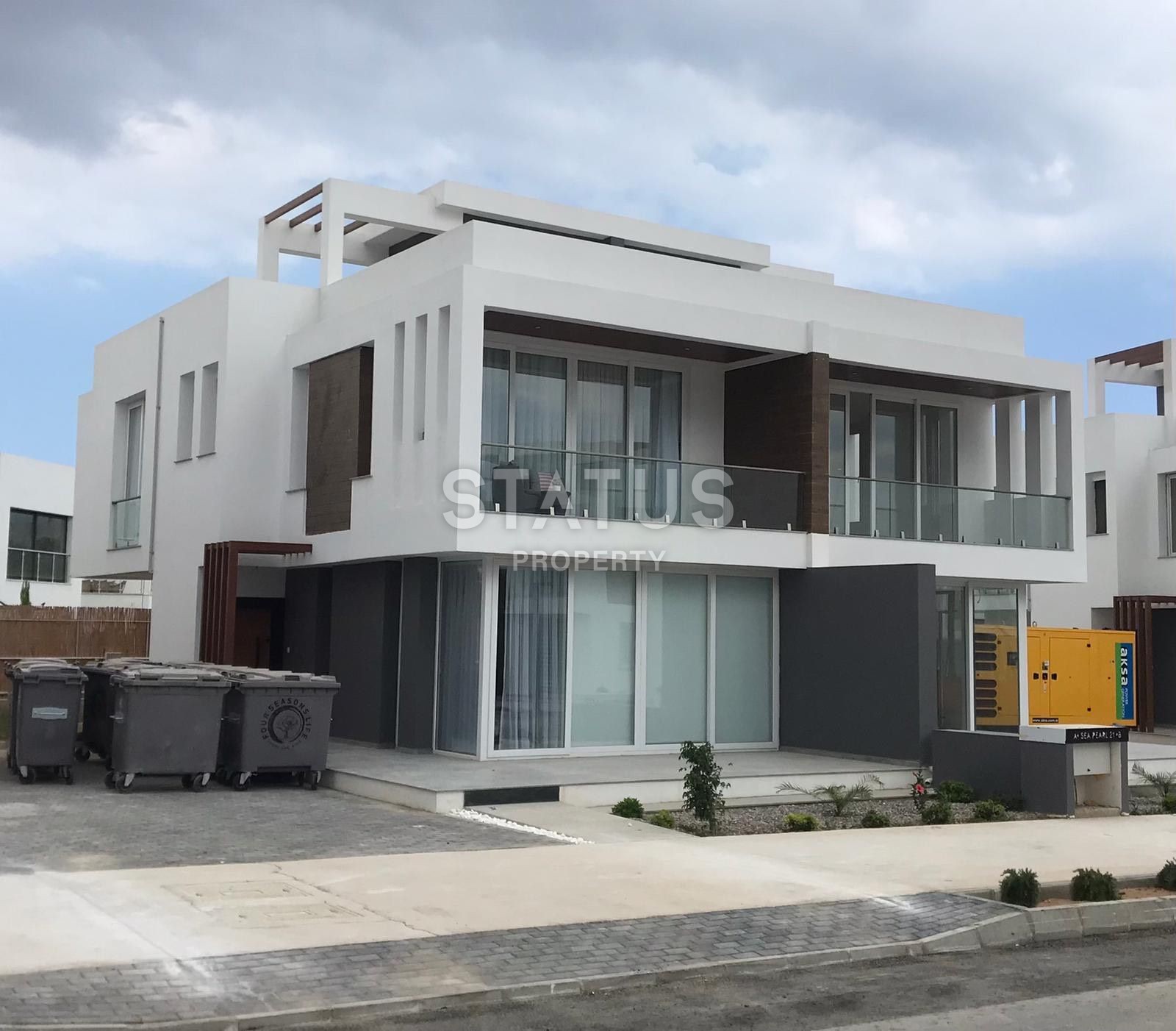 Вилла Duplex 3+1 ( 284 м2) с террасой в Алсанджаке фото 1