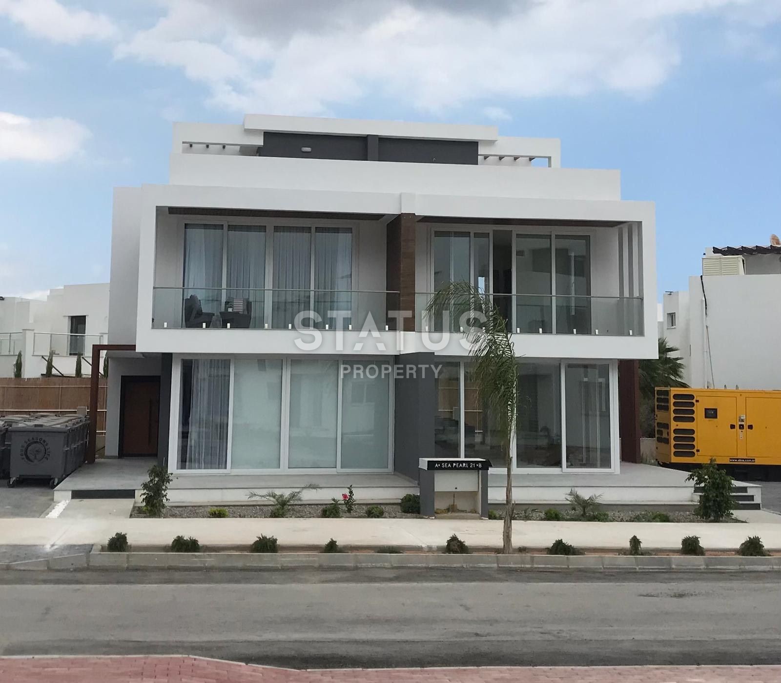 Villa Duplex 3+1 ( 284 m? ) with a terrace in Alsancak фото 3