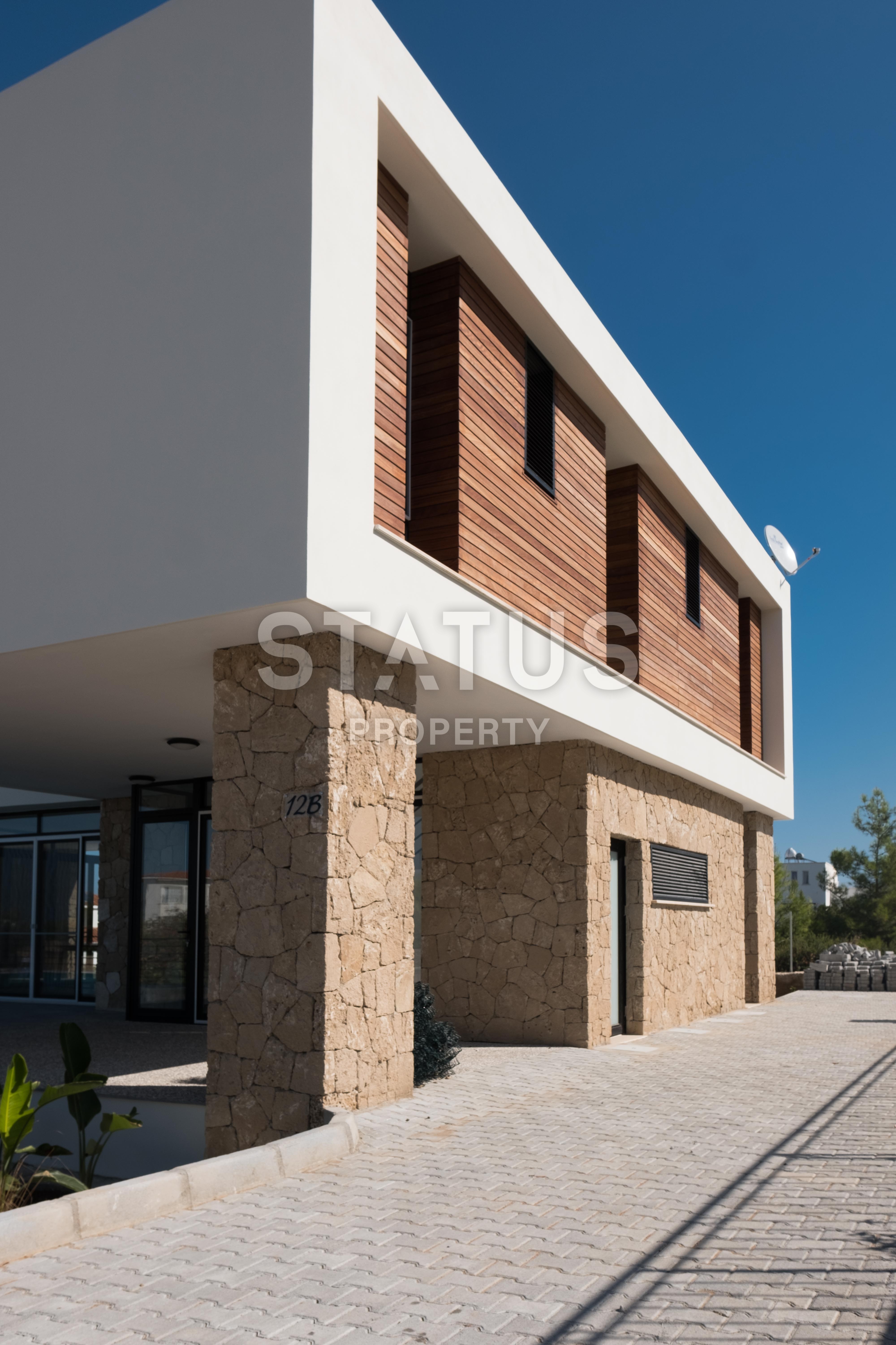 Современная четырехкомнатная вилла 220 м2 в комплексе на первой линии от моря фото 12