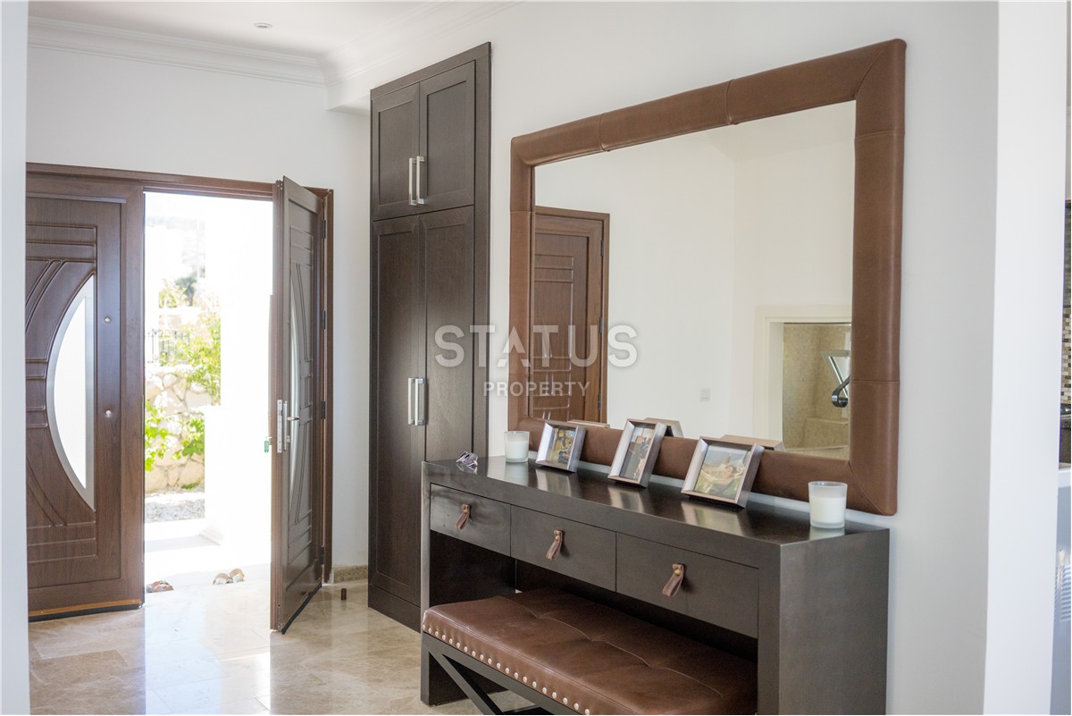 4-комнатная вилла 180м2 с собственным бассейном на первой линии от моря фото 11