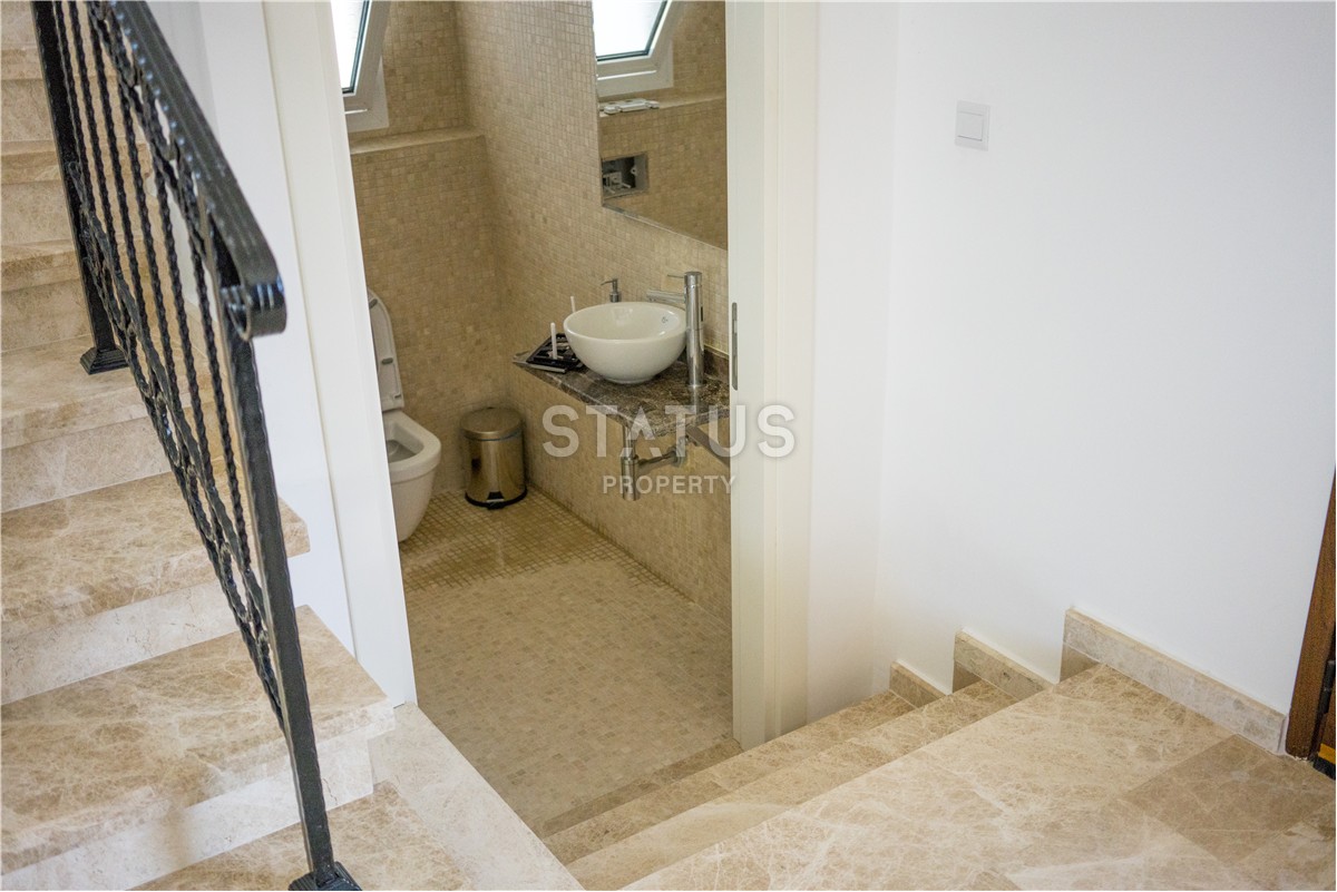 4-комнатная вилла 180м2 с собственным бассейном на первой линии от моря фото 19