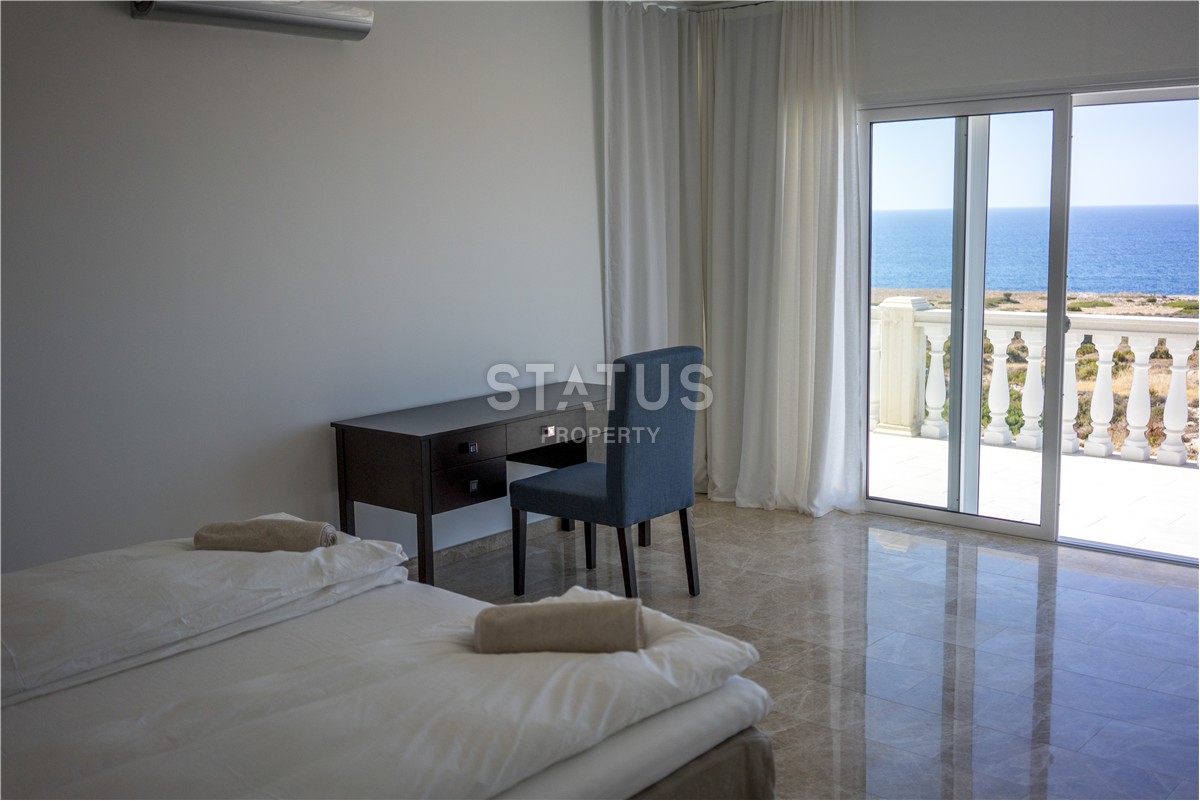 4-комнатная вилла 180м2 с собственным бассейном на первой линии от моря фото 33