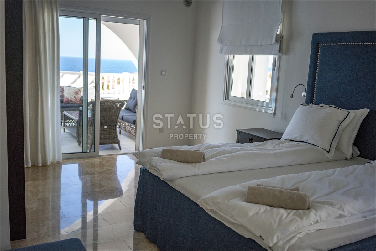 4-комнатная вилла 180м2 с собственным бассейном на первой линии от моря фото 34