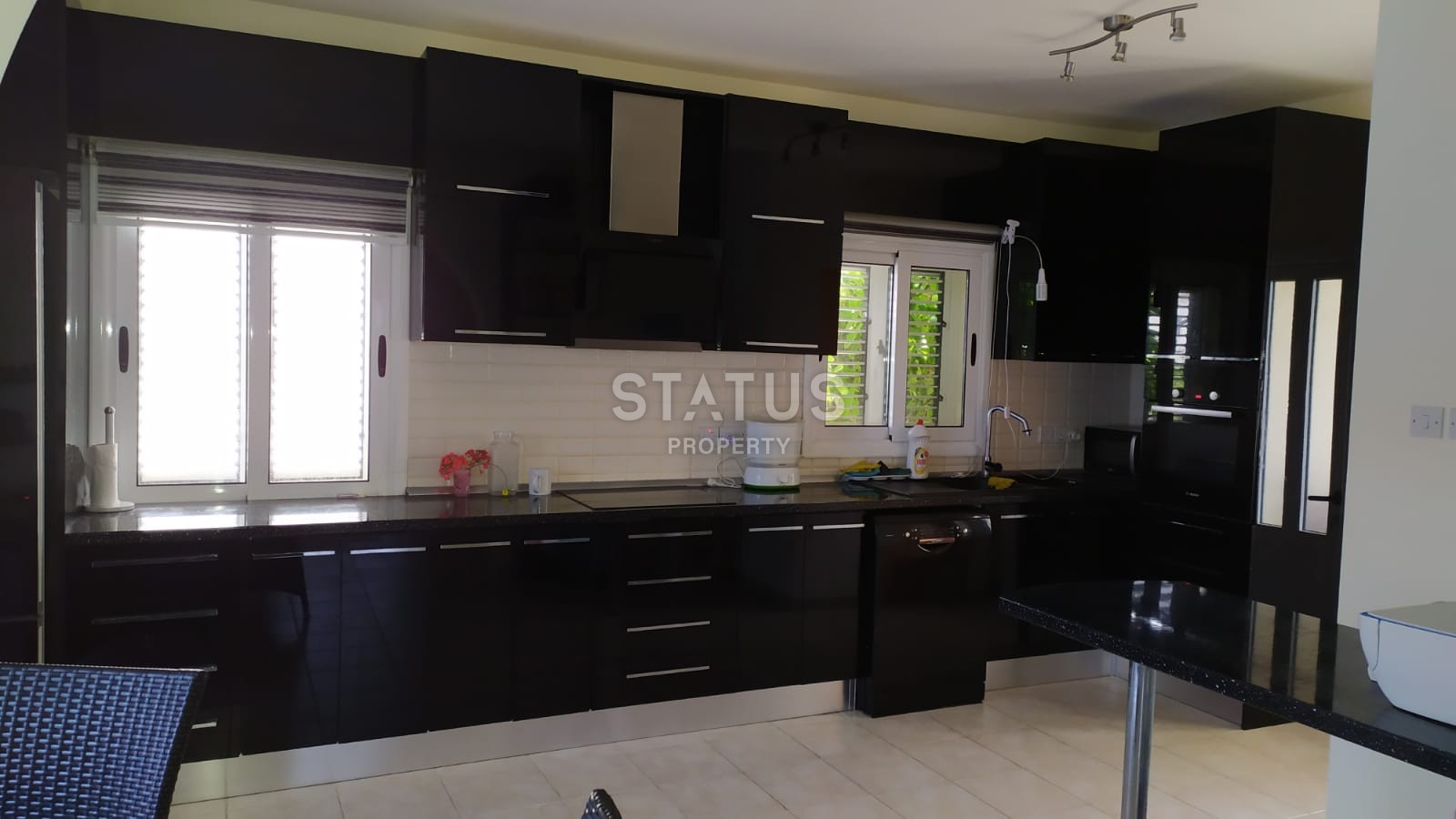 Готовая 4-комнатная вилла 224 м2 с бассейном в 5 минутах от моря  фото 8