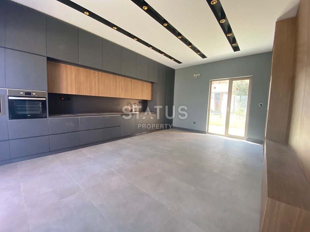 Готовая 4-комнатная элитная вилла 178 м2 с собственным садом фото 10