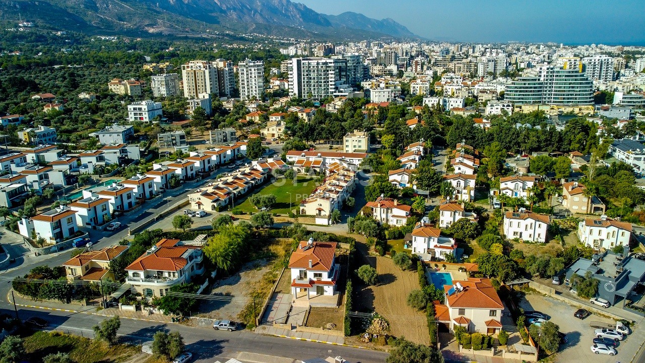 4-room villa (265 m?) with a large plot of land in Doankey фото 3