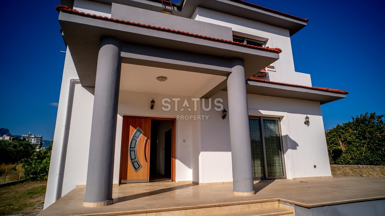 4-room villa (265 m?) with a large plot of land in Doankey фото 6