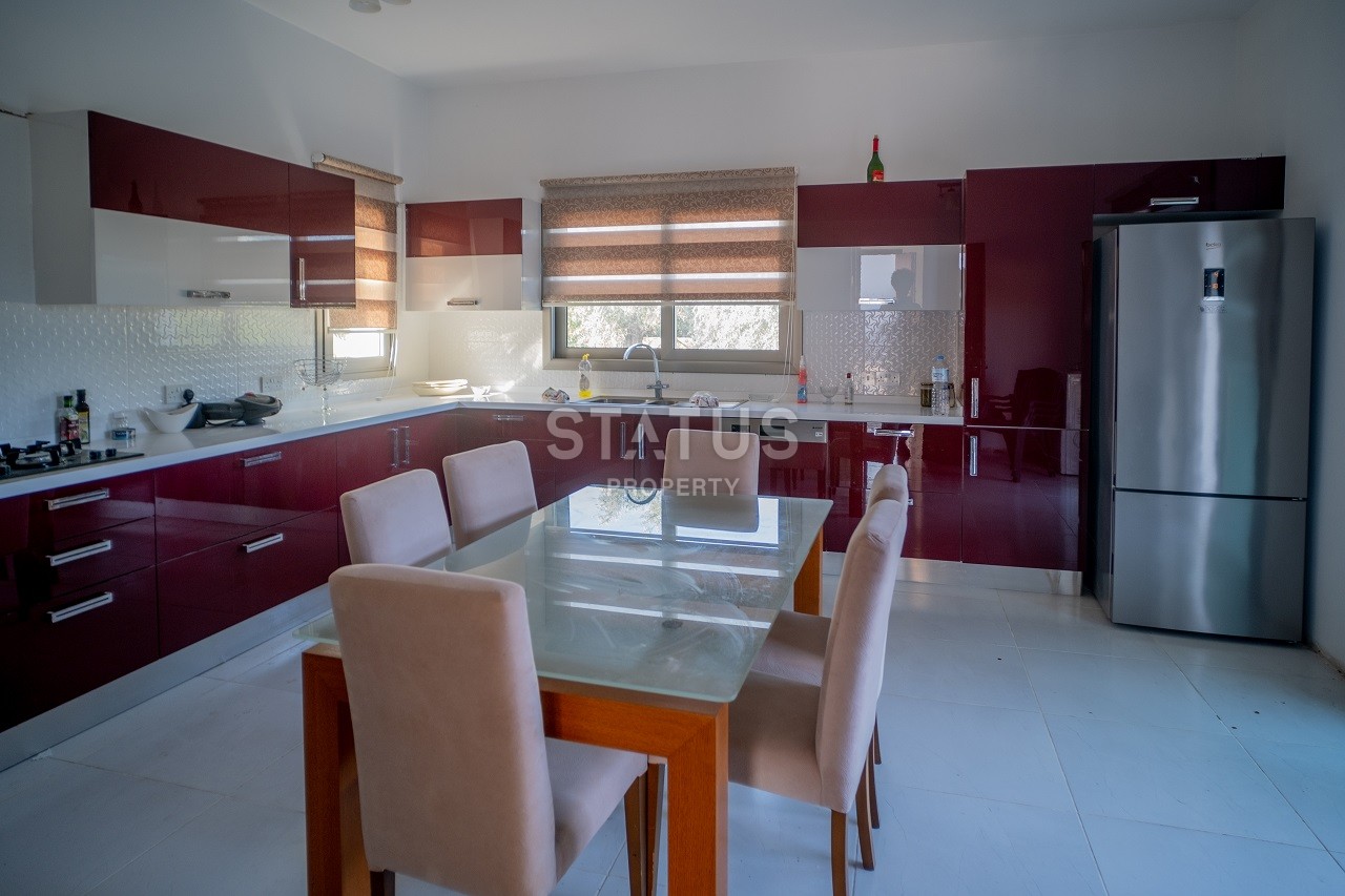 4-room villa (265 m?) with a large plot of land in Doankey фото 9