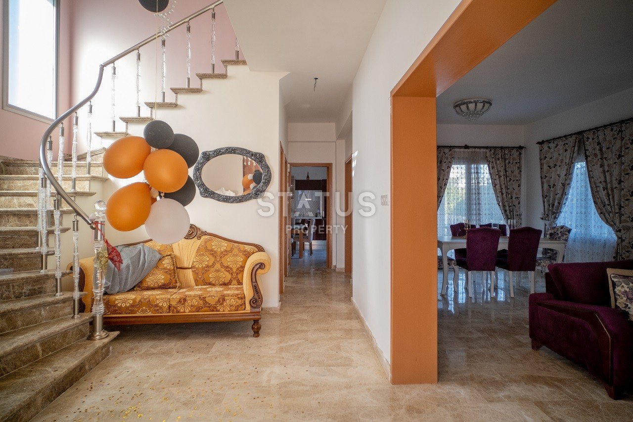 4-room villa (265 m?) with a large plot of land in Doankey фото 19