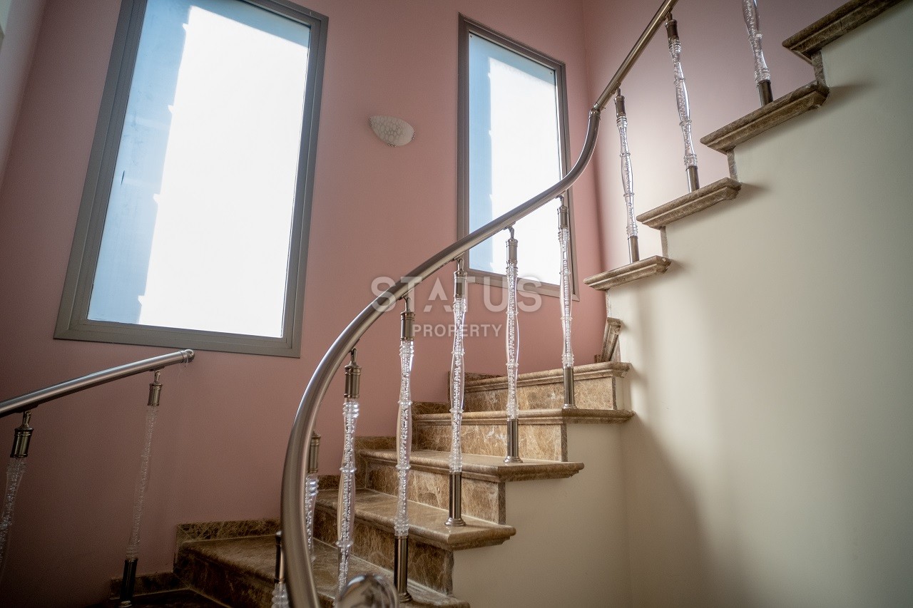 4-room villa (265 m?) with a large plot of land in Doankey фото 20