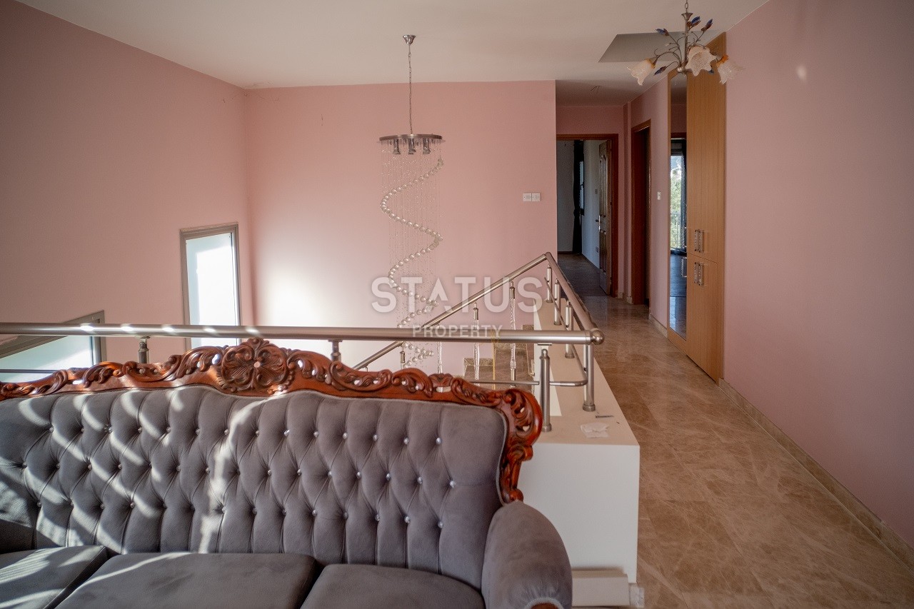 4-room villa (265 m?) with a large plot of land in Doankey фото 23