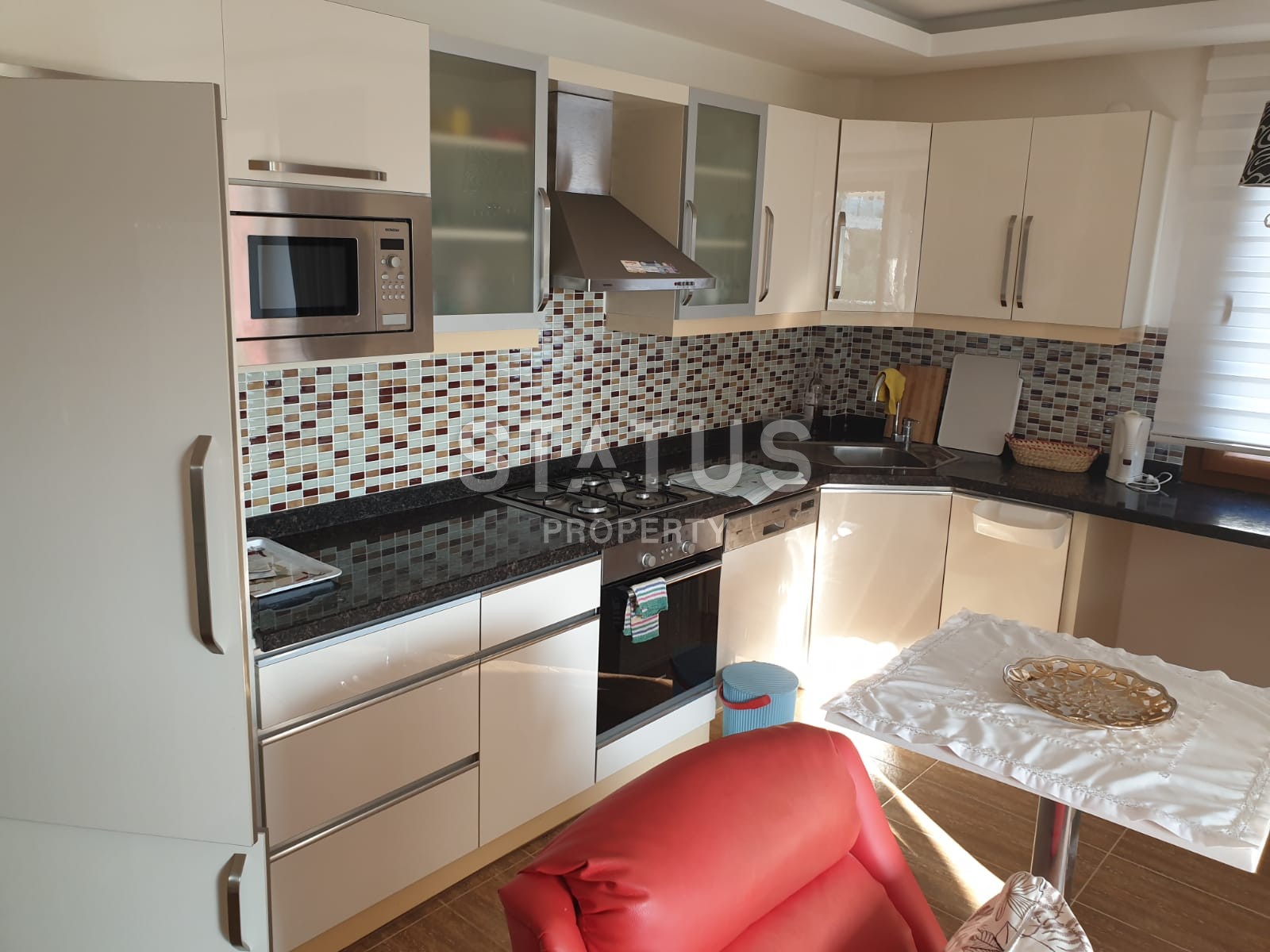 Трехкомнатные апартаменты с мебелью в шикарном комплексе в Обе, 100 м2 фото 7