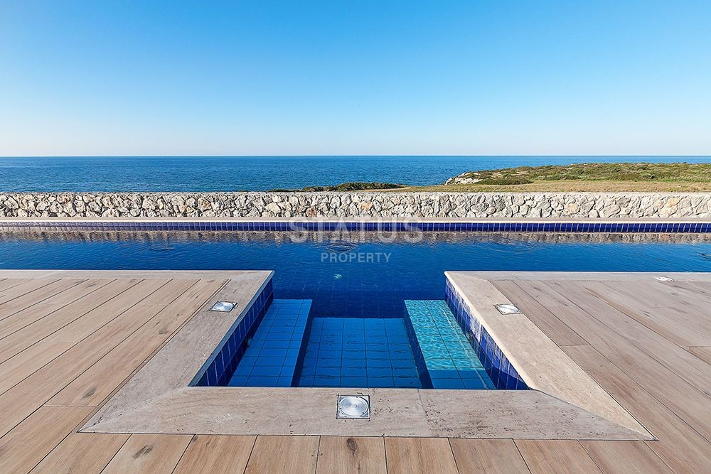 Современная четырехкомнатная вилла 180 м2 в комплексе на первой линии от моря фото 25