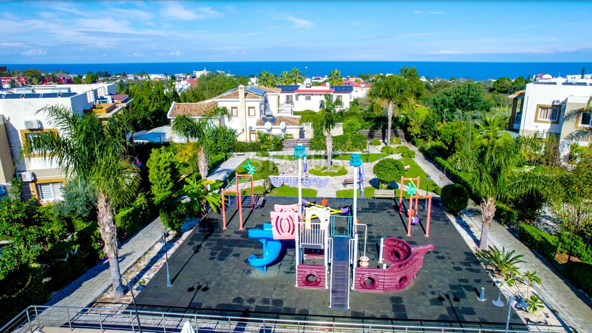 Пентхаус 2+1  74 м2 с террасой на крыше  25 м2 в изумительном комплексе недалеко от Кирении фото 4