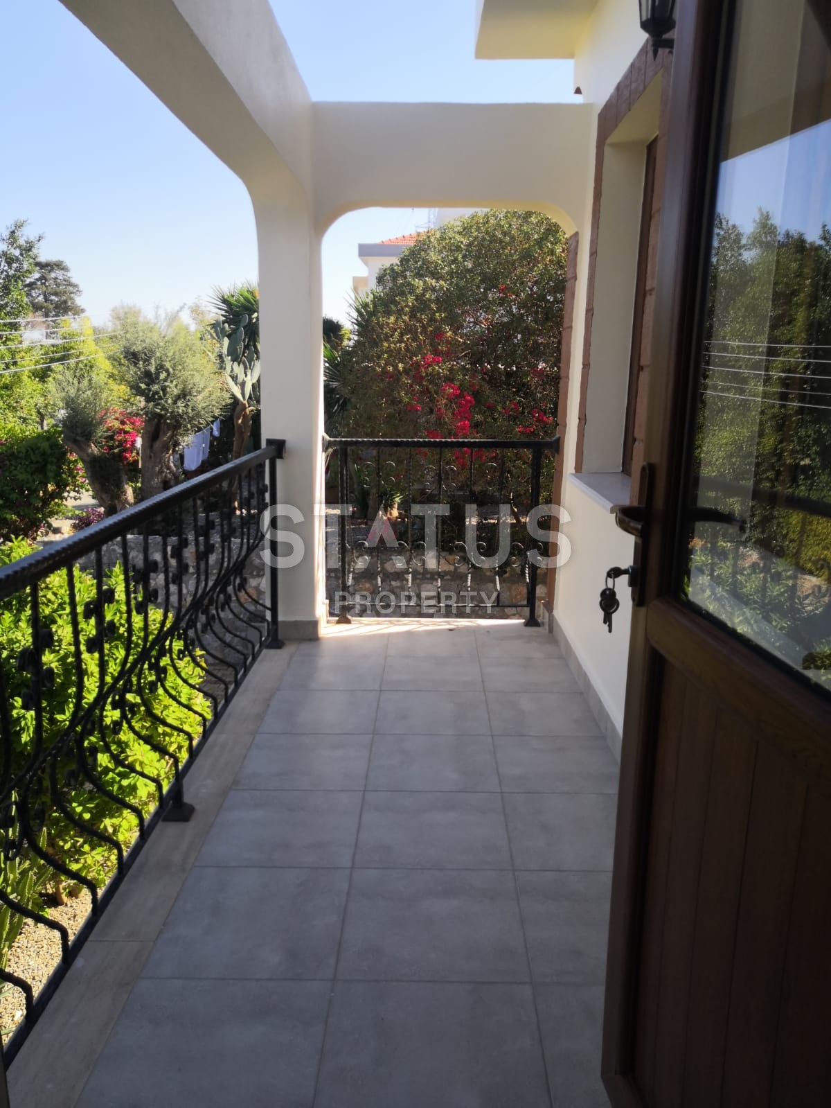 5-ти комнатная вилла 220 м? с бассейном в Беллапаисе фото 17