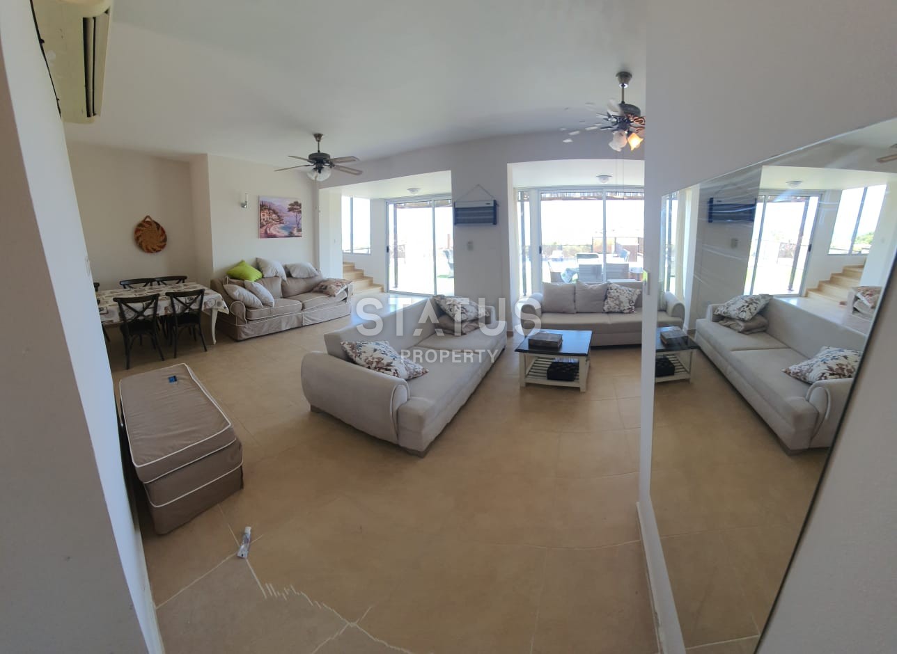 Finished duplex apartment 5+1 (150 m?) with a private pool on the first line from the sea фото 8