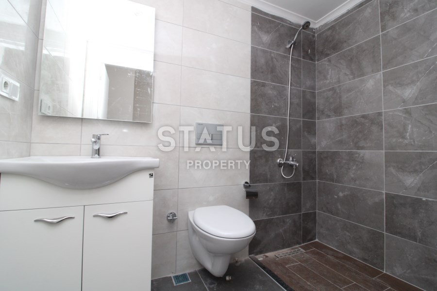 Светлая трехкомнатная квартира в престижном районе Тосмур, 110 кв. м. фото 3