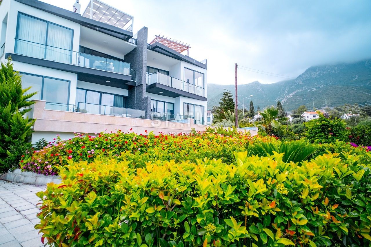 Квартира 4+1 (230 м2) с частным бассейном в Беллапаисе фото 4