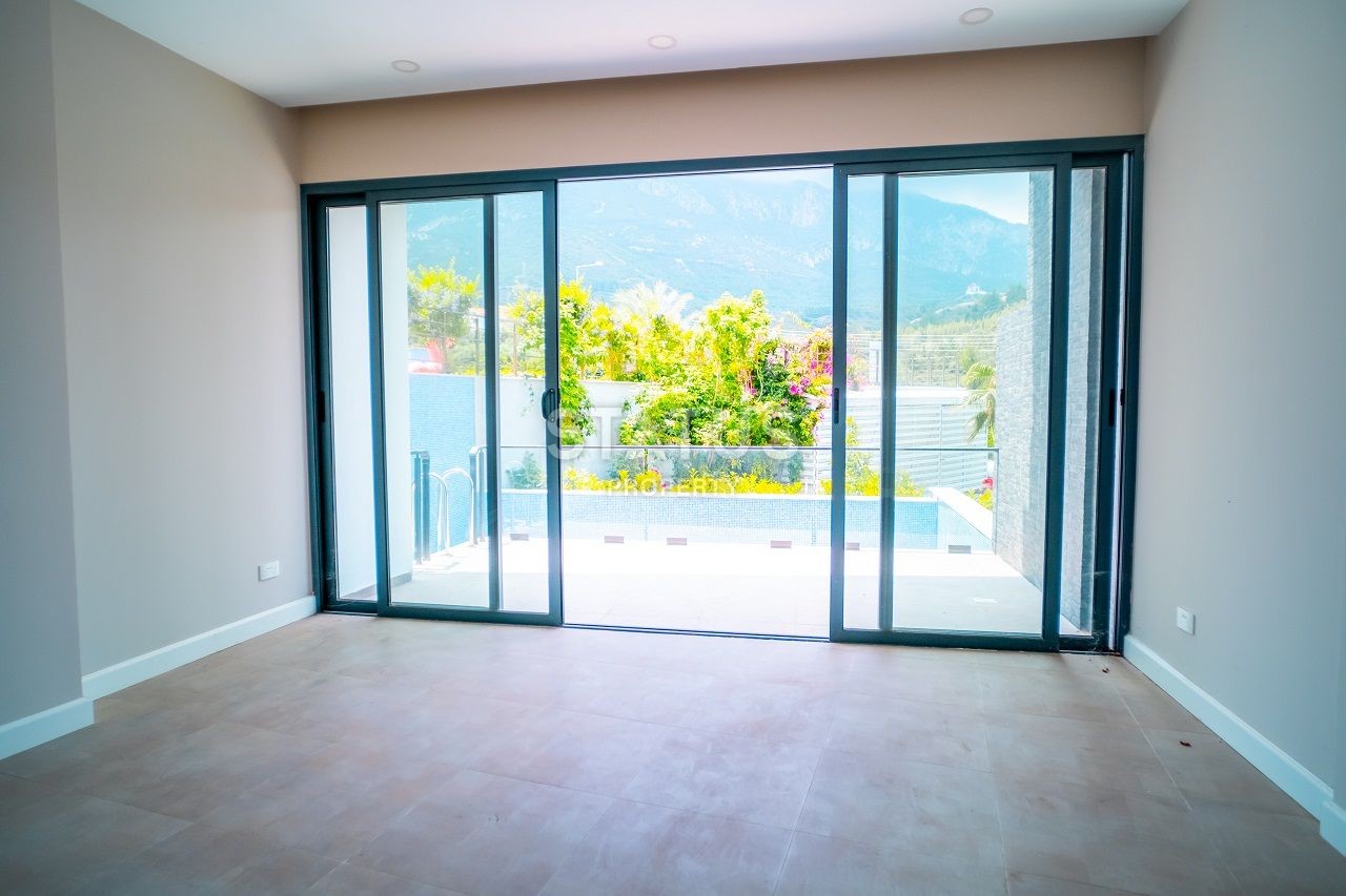 Квартира 4+1 (230 м2) с частным бассейном в Беллапаисе фото 17