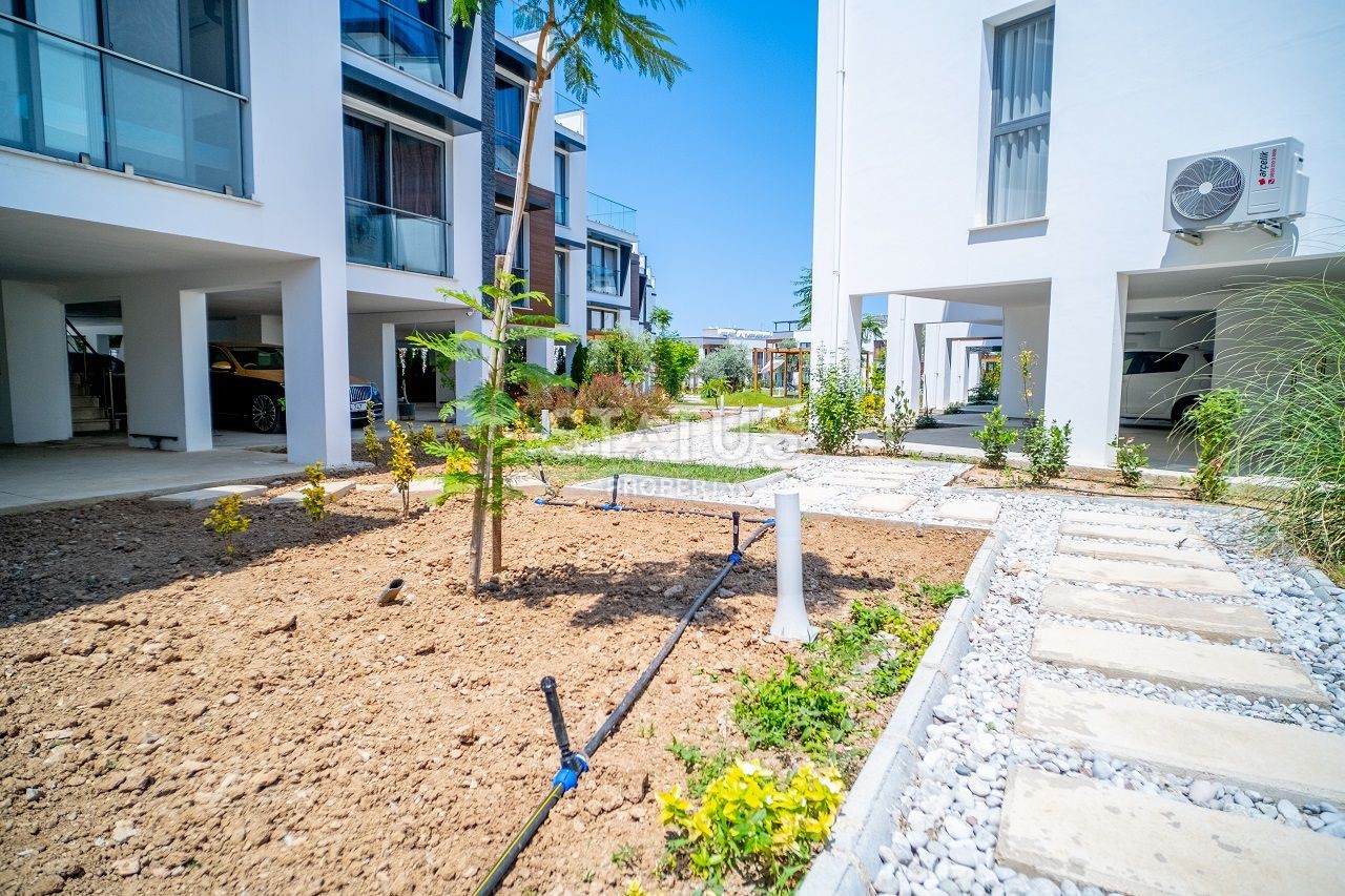 Three-storey townhouse 3+1 (155 m?) 5 minutes from the sea фото 13