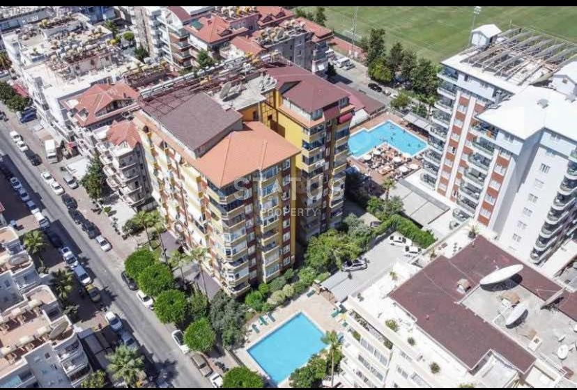 Квартира 2+1 в центральной части города Алании вблизи пляжа на Клеопатрееа,  130м2 фото 1