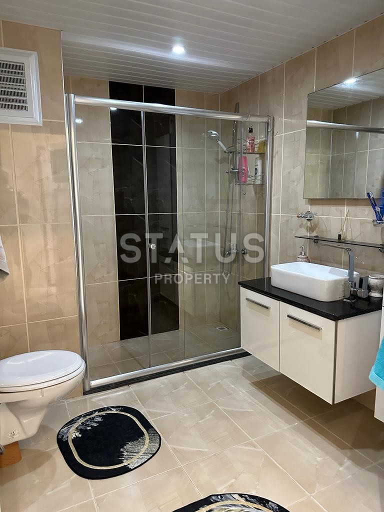 Просторные апартаменты 2+1 с дизайнерским ремонтом и мебелью в районе Махмутлар, 120м2 фото 12