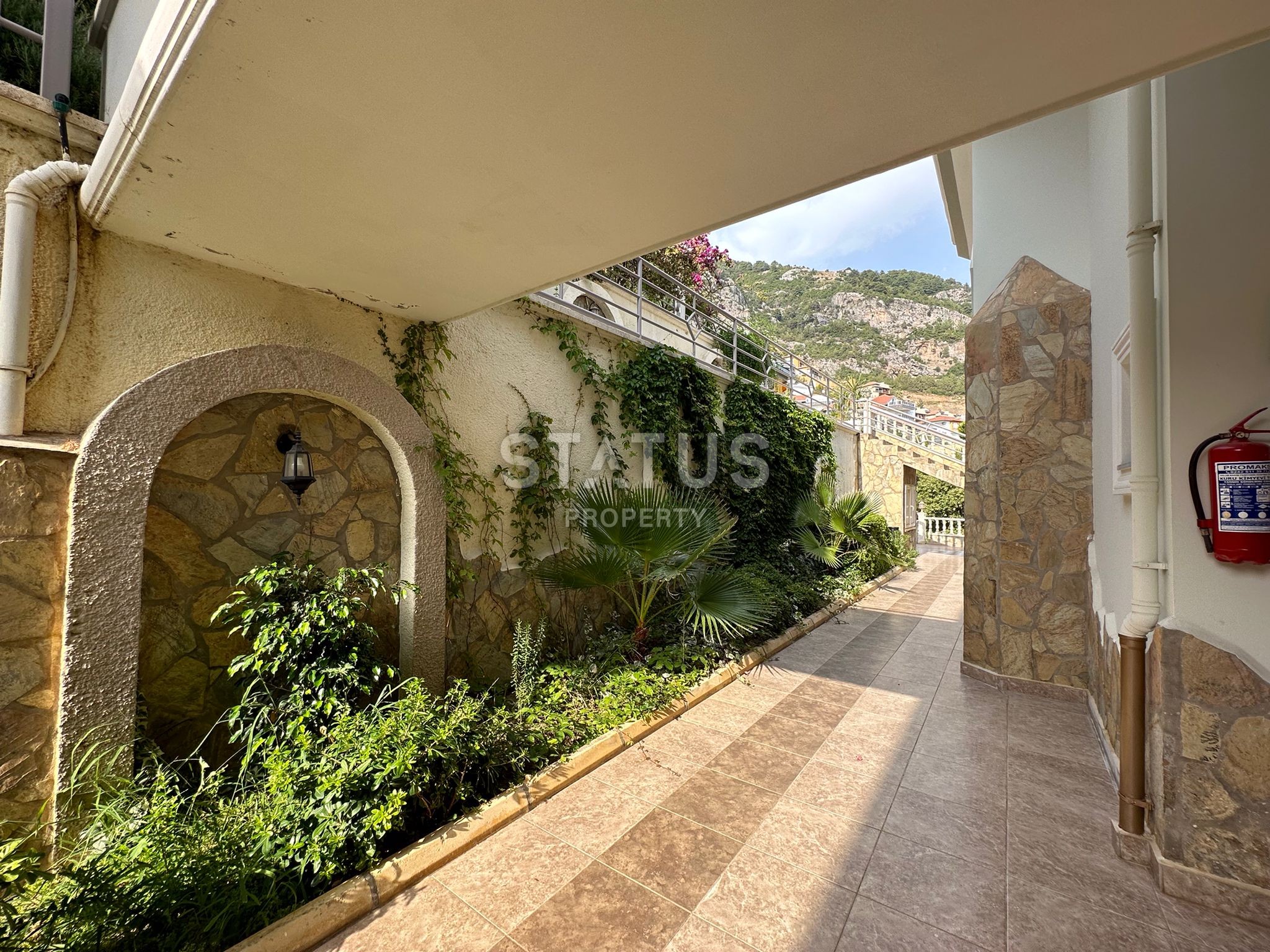 Квартира 2+1  в  спокойном районе Тепе, 100 м2 фото 7