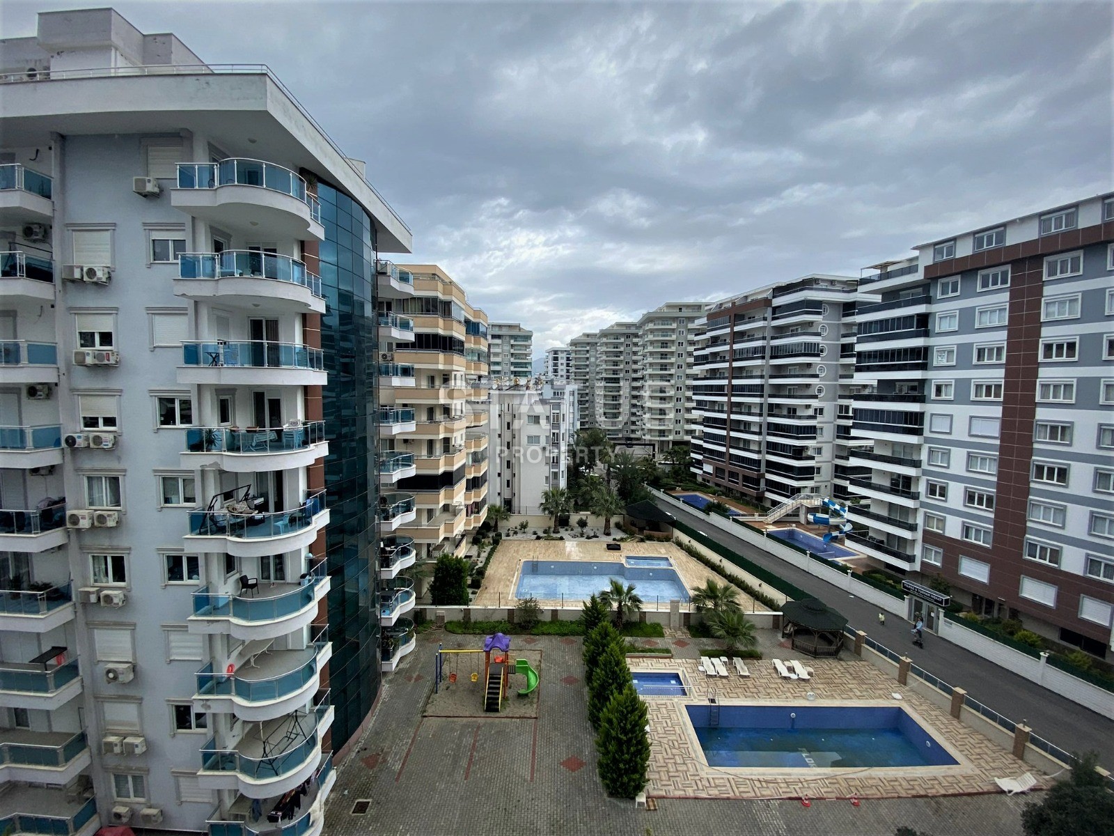 Apartment 1+1 in Mahmutlar district, 55 m2 фото 4