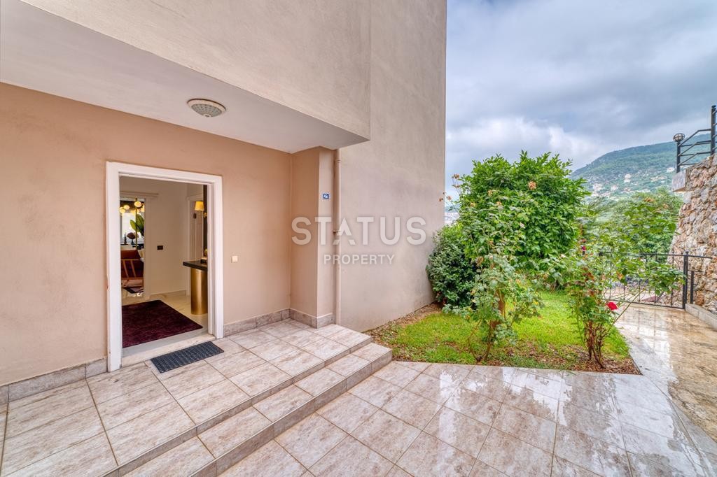 Luxurious three-room apartment with panoramic views in the Bektash area, 110 m2 фото 18