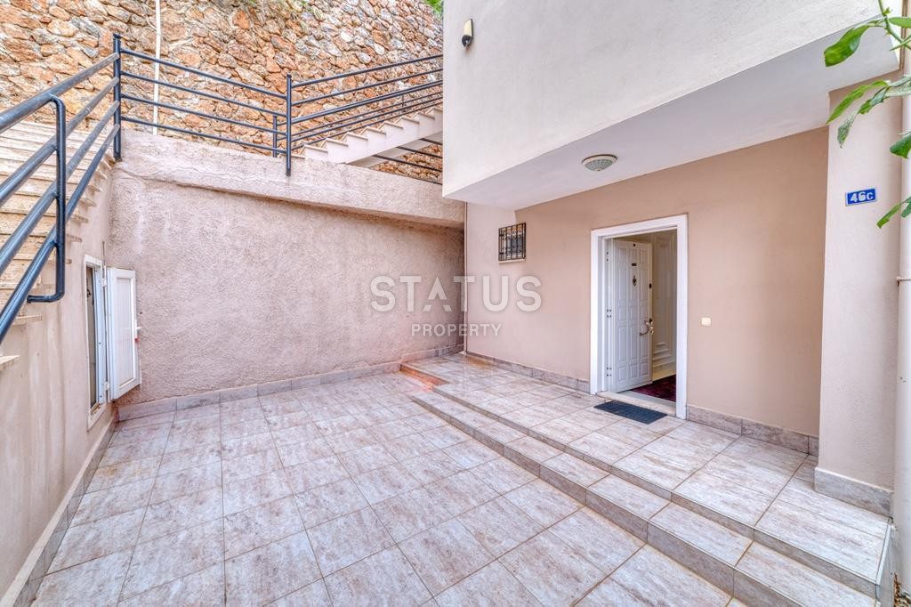 Luxurious three-room apartment with panoramic views in the Bektash area, 110 m2 фото 34