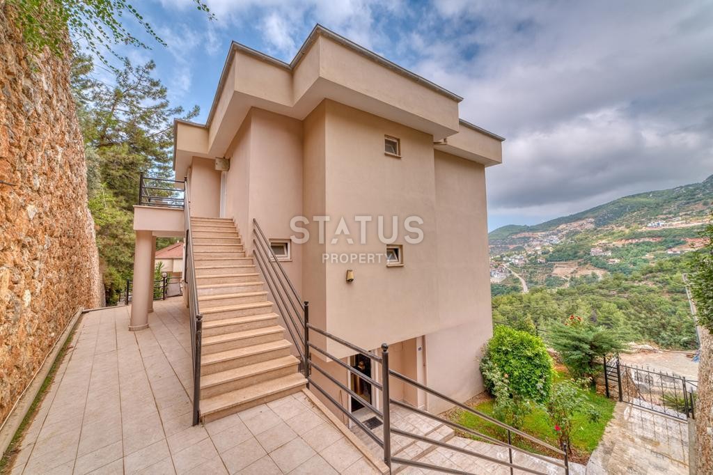 Luxurious three-room apartment with panoramic views in the Bektash area, 110 m2 фото 45