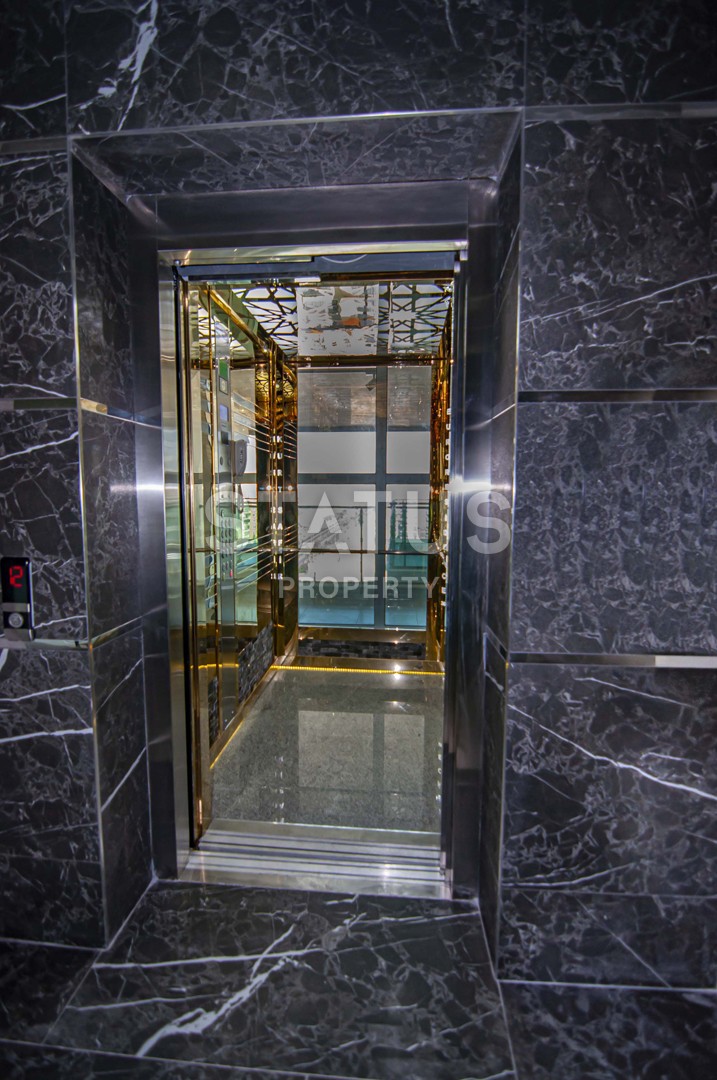 One-bedroom apartment on the first coastline in a complex with hotel infrastructure, 80m2 фото 3