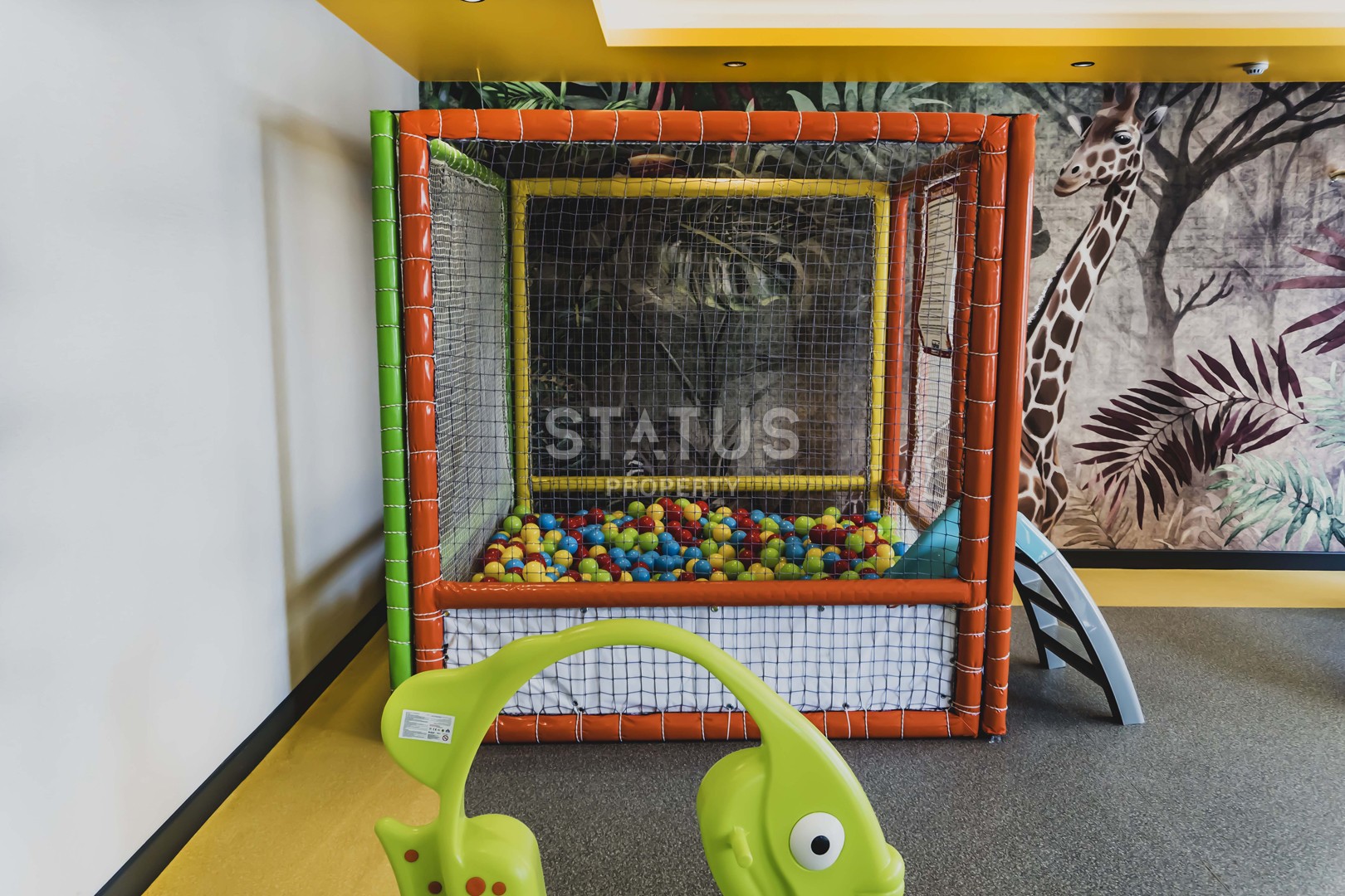 One-bedroom apartment on the first coastline in a complex with hotel infrastructure, 80m2 фото 15